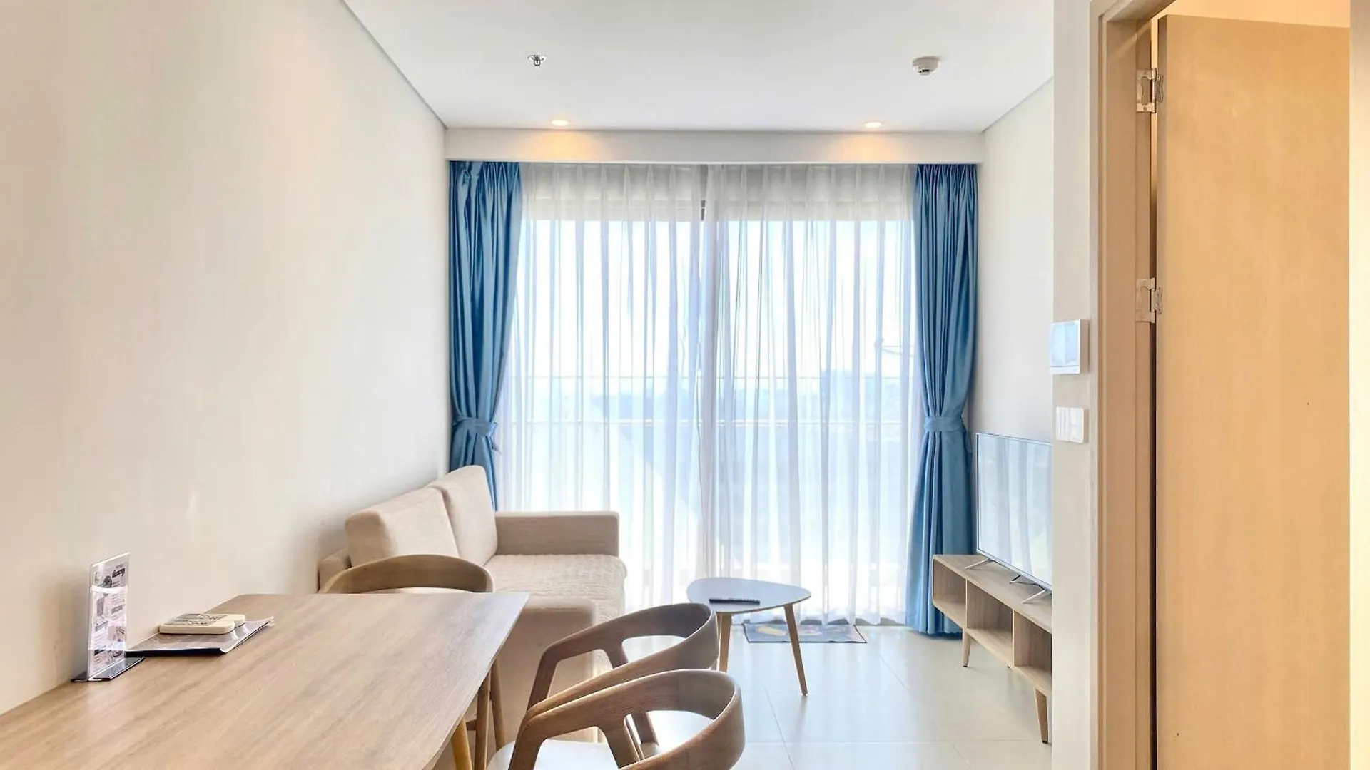 The Song Luxury Apartment - Free Swimming Pool, Gym, Sauna!! Vung Tau Vietnam