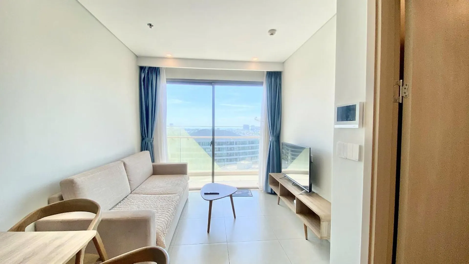 The Song Luxury Apartment - Free Swimming Pool, Gym, Sauna!! Vung Tau Vietnam