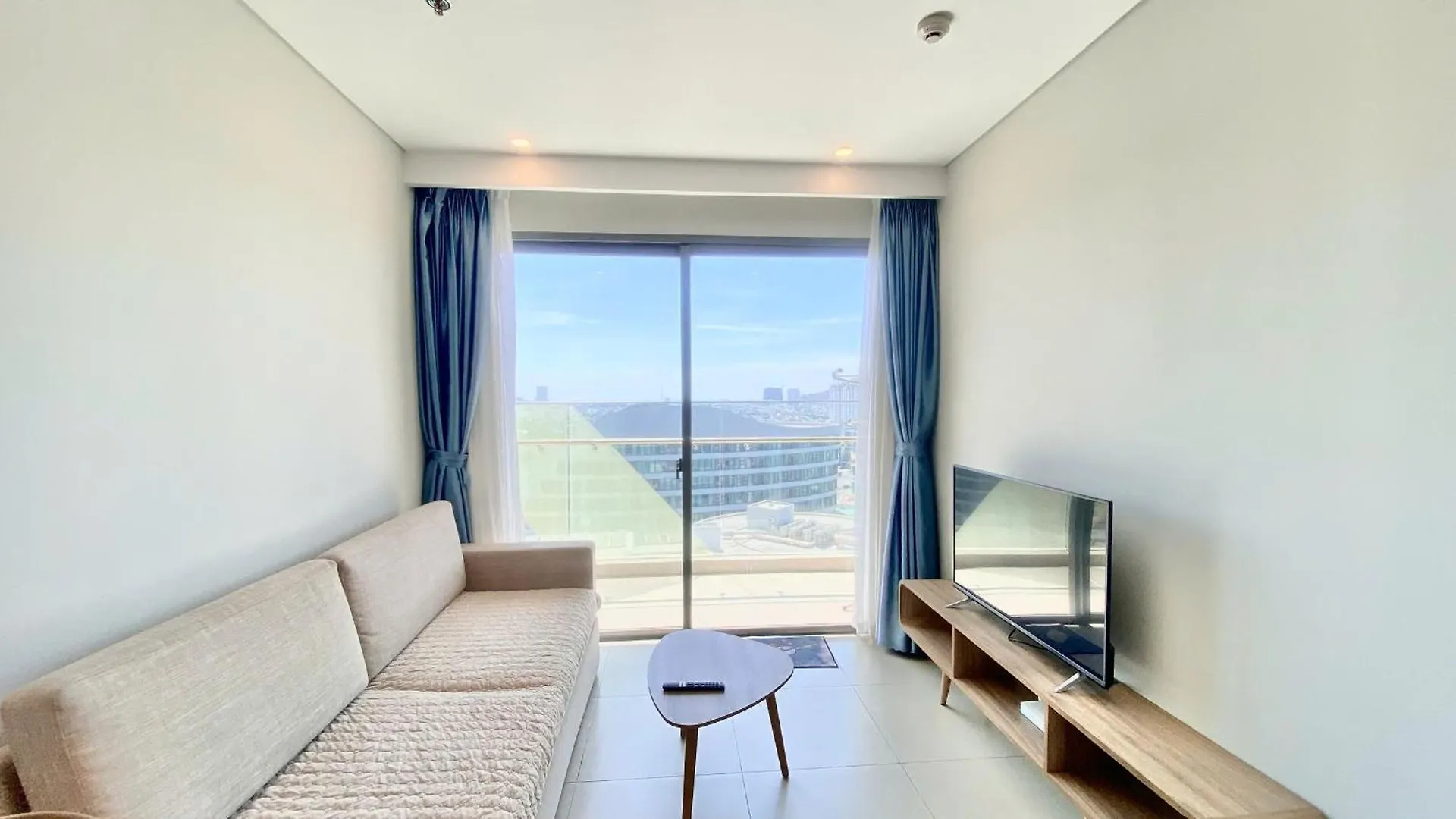 The Song Luxury Apartment - Free Swimming Pool, Gym, Sauna!! Vung Tau